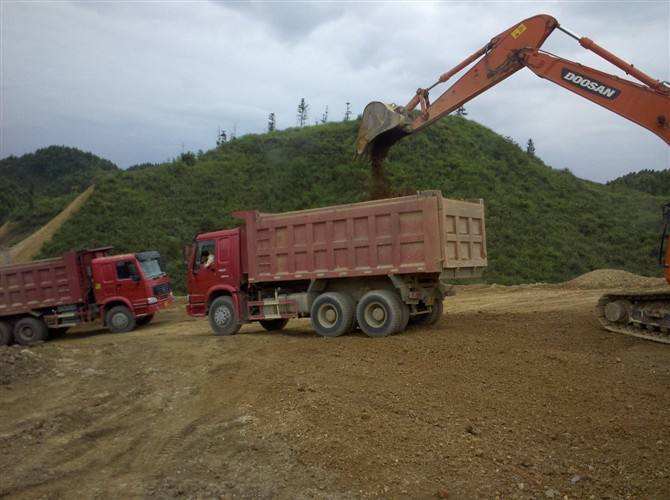 垃圾土方運輸車